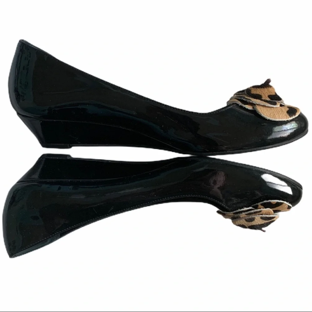 Butter black patent wedges with leopard flower - Picture 3 of 7